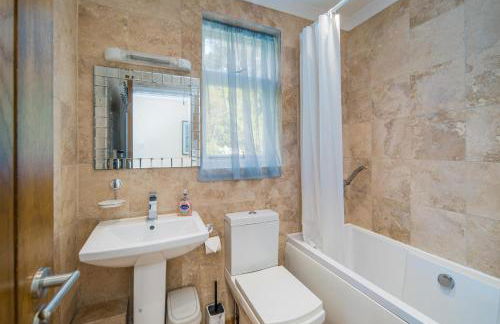 The Penthouse - Photo 19