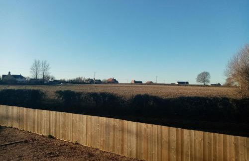 Yew Tree View Luxury Shepherd's Hut - Photo 11