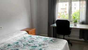 Centro de Gijón con acceso domotizado y buenos acabados - Foto 1