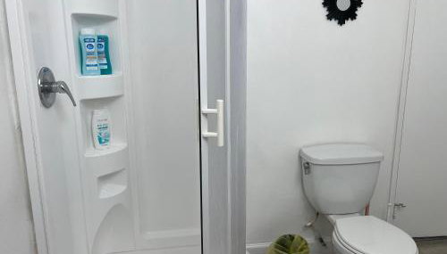 NoHo Cozy Cove - Photo 4