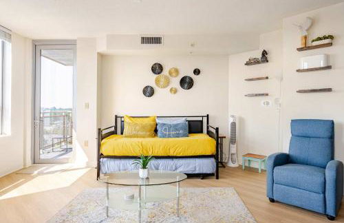 Downtown Silver Spring 2BR Skyline Balcony Suite Walkable to DC Metro LuxePad - Foto 8