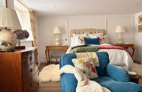 Boutique High Street Apartment In Crickhowell - Photo 22