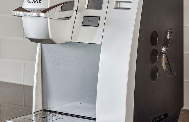 Family Paradise With Private Heated Pool 5 Bedroom Home by RedAwning - Photo 16