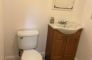 1BR Apartment - Unit A - With Parking and 10min Walk to NYC Train Station - Foto 8