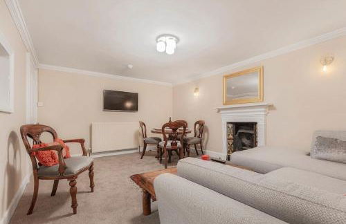 Spaceship 4 Luxury 4 BR by AltoLuxoExperience Short Lets & Serviced Accommodation With Free Wifi & Parking - Foto 25