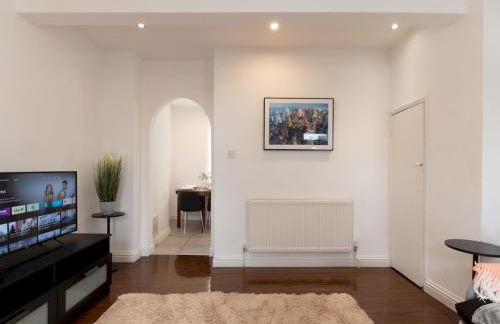 Pass the Keys 2BR House Garden Sleeps 6 Elizabeth Line - Foto 7