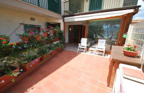 Appartamento Perla - Terrazza fronte mare e aria condizionata - Foto 26