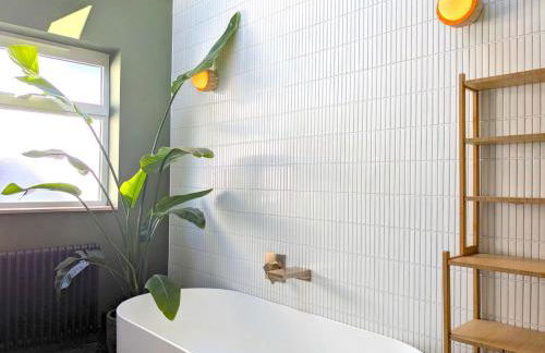 Sea View Villa with Huge Garden & Table Tennis - Foto 14