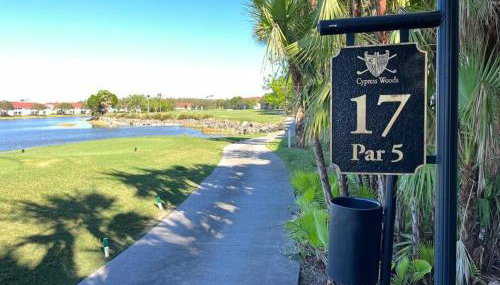 Beautiful 2 bedroom condo w/ Golf Membership Included - Foto 4