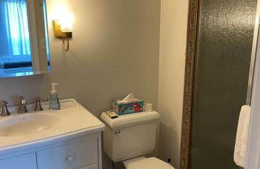 Spacious Cabin Retreat - Sleeps 12 -1hr from STL - Foto 12