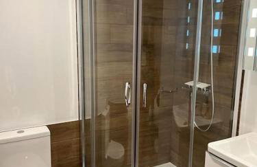 Cosy Detached Annexe With Free Off Street Parking - Foto 9