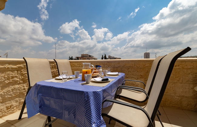 The Haneviim Court - Isrentals - Foto 27