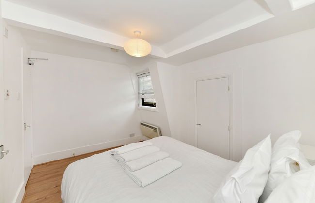 Bond Street Apartments - Photo 4