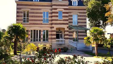 200m de la mer Piscine WIFI T3 38 m2 6 pers 2 chambres Ascenseur - Foto 1, Garden, Garden view