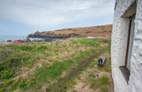 Beach Cottage - Photo 38