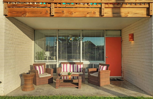 Beach Boardwalk Access Pool + Remodeled Interior Tropical Haven by Avantstay - Photo 130