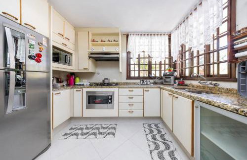 3 Bedroom Townhouse with Pool and Gourmet Area - Foto 16