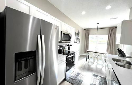 Central Cedar Falls Townhome - King Beds! - Foto 17