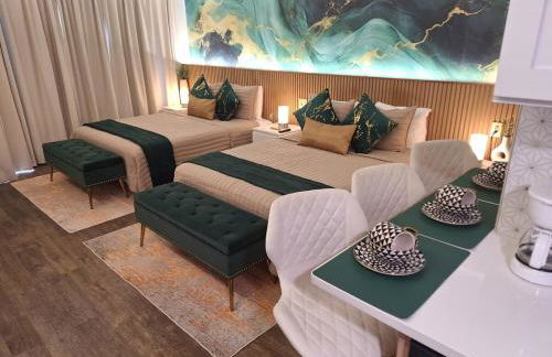 Emerald Luxe Lakeview 6 min to EPIC Universe - Foto 1