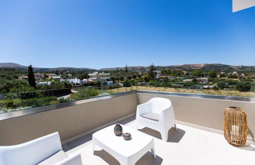 Vasilios Villa, with Pool, Gym & Close to Beach, By ThinkVilla - Foto 60