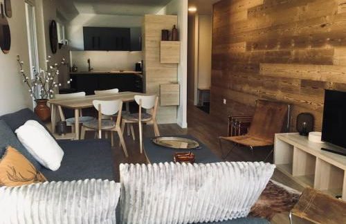 Appart 3ch. entièrement rénové au coeur de Châtel - Foto 1