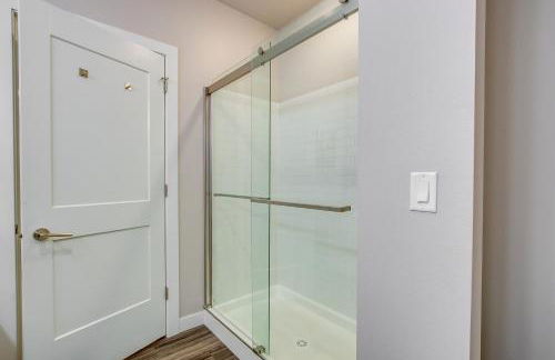 Modern South Pier Condo on Sheboygan River! - Foto 15