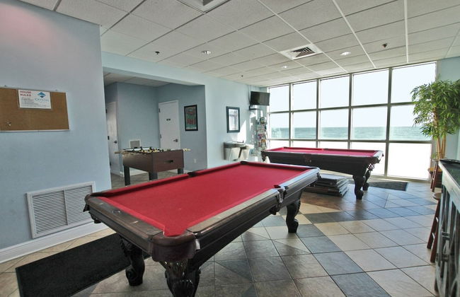 Crystal Shores West Condos by Hosteeva - Foto 32