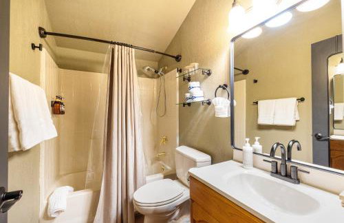 Stylish Cozy Cabin Retreat in Munds Park - Foto 27