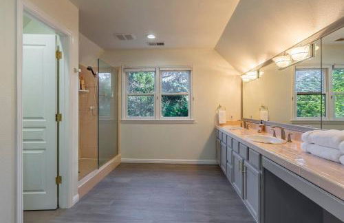 @ Marbella Lane Tuscan Villa with Hot Tub - Photo 54