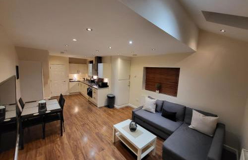 Great Apartment Next To Tooting Bec Tube Station! - Photo 13