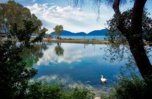 House of Hats - next to the coast - Karavomylos - Photo 30