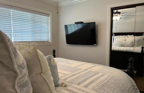 Fantastic 6 bedroom, 4.5 bath home (4 master Suites), pool home - Foto 46