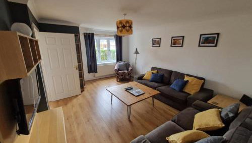 Riverside home. 3 bedroom. Free parking. 10 mins to Newcastle City Centre - Foto 4