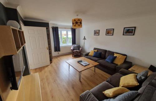 Riverside home. 3 bedroom. Free parking. 10 mins to Newcastle City Centre - Foto 4