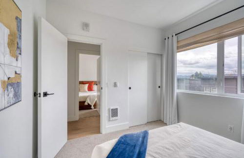 The Cascadia Retreat - Luxury Home - 90 WalkScore - Photo 18