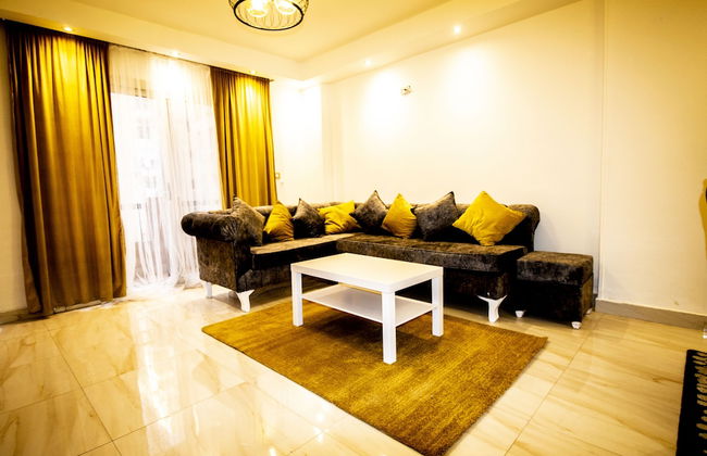 Yellow & Brown Moderne Style Near Food-court - Foto 6