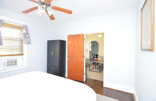 Spacious Home with Parking, Laundry - Near RU, RWJ, NJ Transit - Foto 41