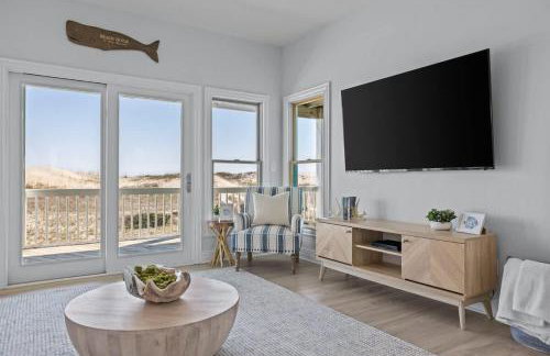 Blue Moon - LUX Oceanfront Pool Hot Tub Theater - Photo 60