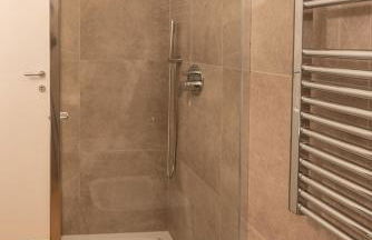 Suite at the Tower - 20 minutes from Milan and Como, 10 minutes from Monza - Foto 13