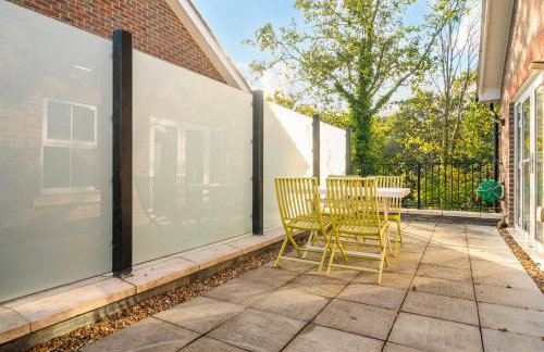 Walton Hidden Home with Free Parking - Pass the Keys - Foto 24