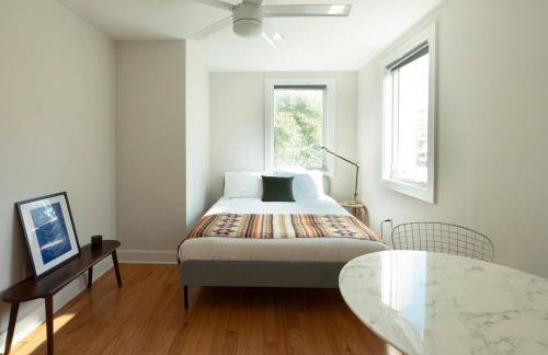Designer 2-Bed Loft in Art Museum Area with Patio - Foto 5