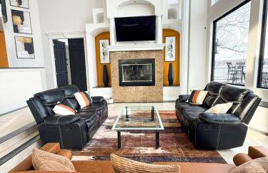 Crystal Palm Lakefront Luxury Home 6 Bed and 5 Bath - Foto 23