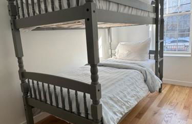 The Signature Modern Flat - Photo 2