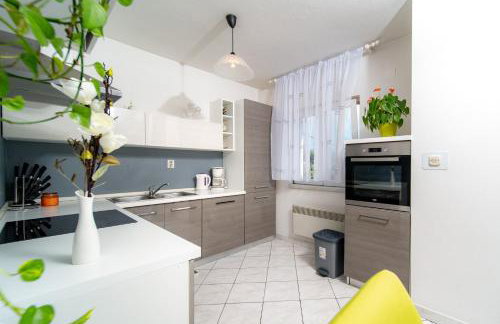 Apartments Lores - Photo 59