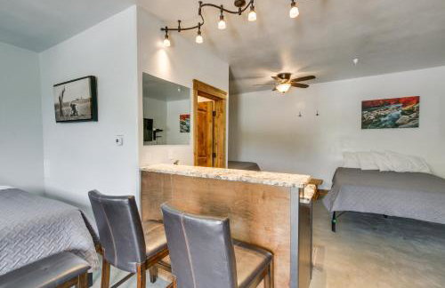 Central Lava Hot Springs Studio with Deck and Views! - Foto 9