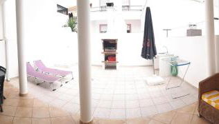 A Casinha da Tita - Moradia com Terraço - Foto 4