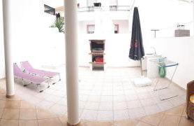 A Casinha da Tita - Moradia com Terraço - Foto 4