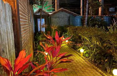 Lua Chalés 14 chalés equipados com churrasqueira individua , piscina e hidro incluindo café da manhã servido no quarto , roupa de cama, toalhas de banho e de praia a apenas 600 metros da praia de Maresias - Foto 2