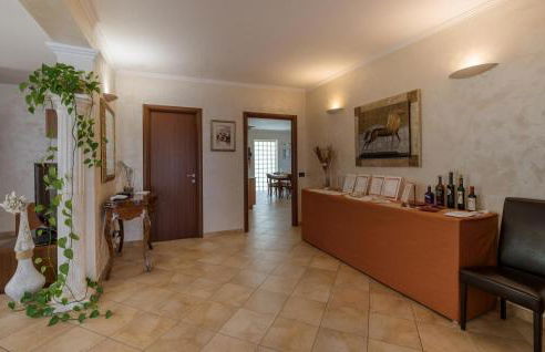 4 Bedroom Lovely Apartment In Nerola - Foto 18