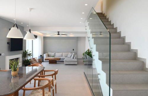 Rozites Luxury Beachfront Villa, By Hellocrete - Foto 19